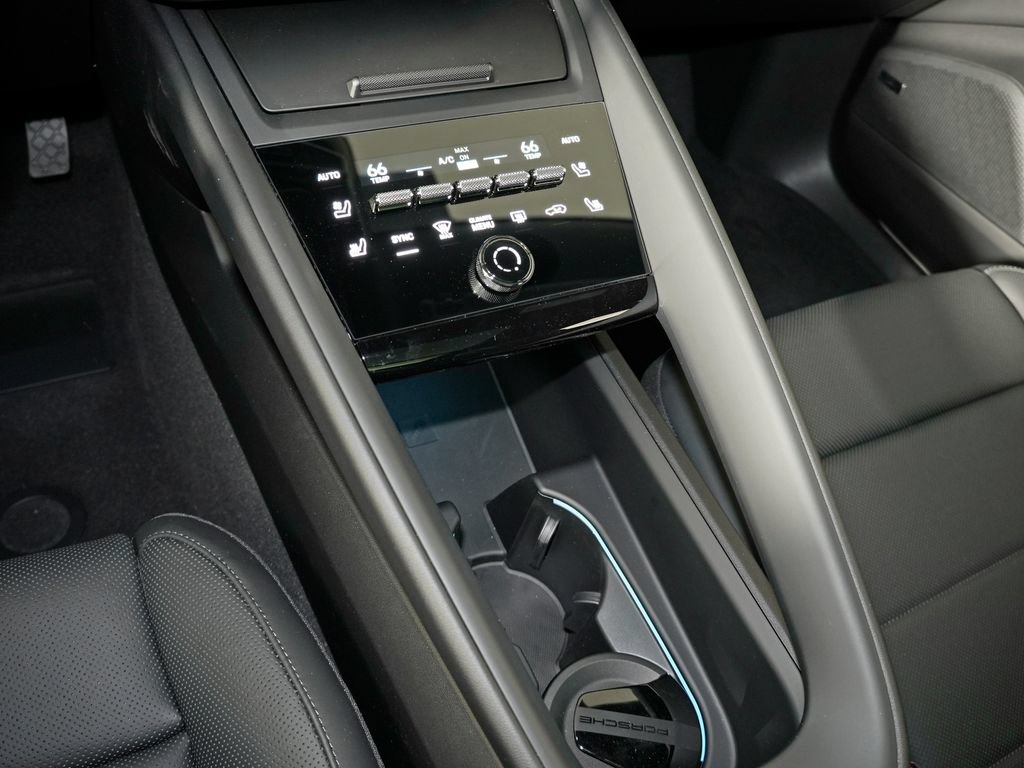 New 2026 Porsche Macan 4 Electric AWD/4WD image 30