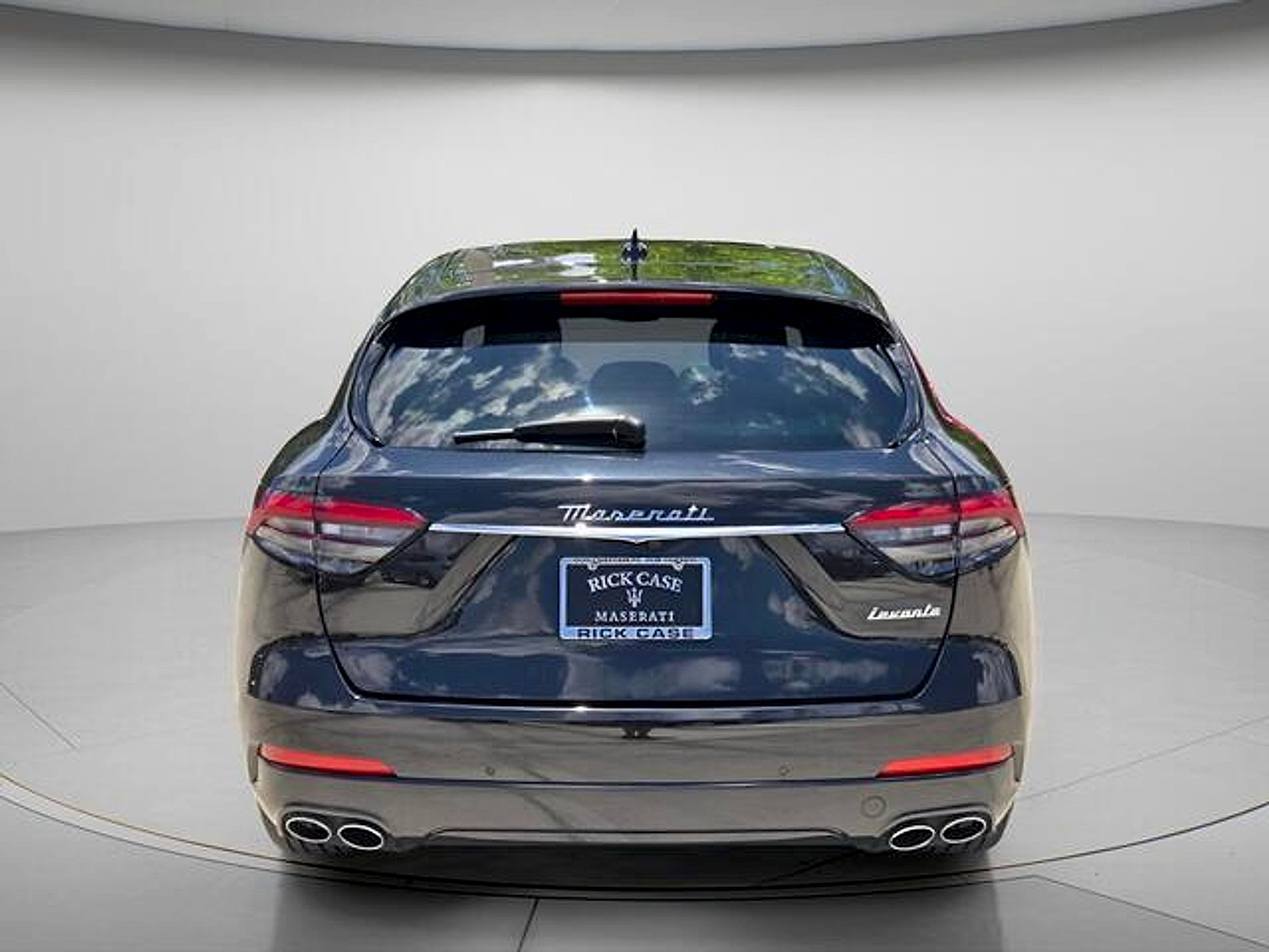 Used 2023 Maserati Levante GT AWD/4WD image 6