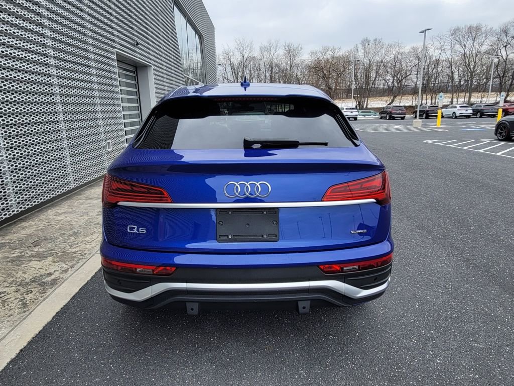 Used 2023 Audi Q5 2.0T Premium w/ Convenience Package image 7