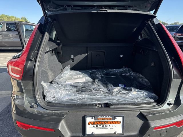 New 2026 Volvo XC40 B5 Ultra w/ Climate Package image 25