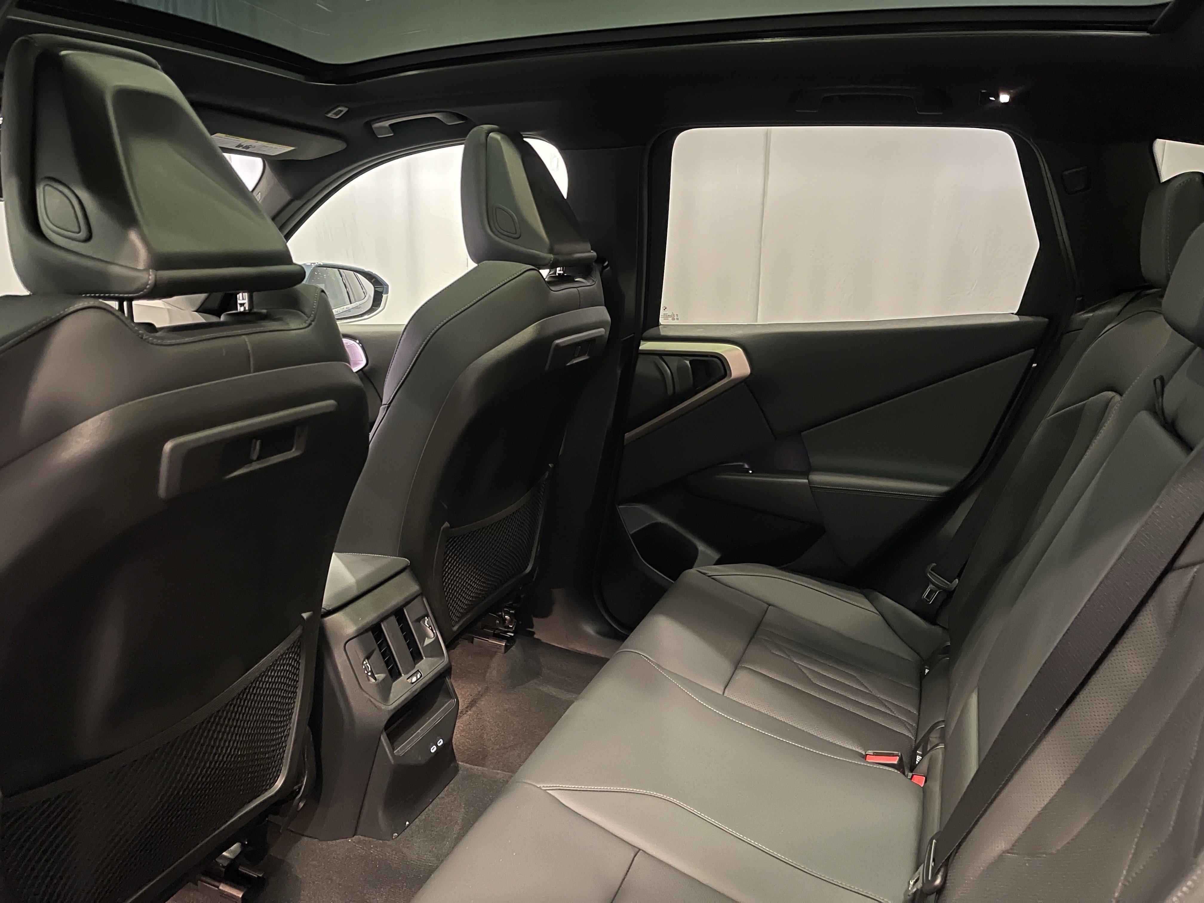 Used 2025 BMW X3 xDrive30i image 23