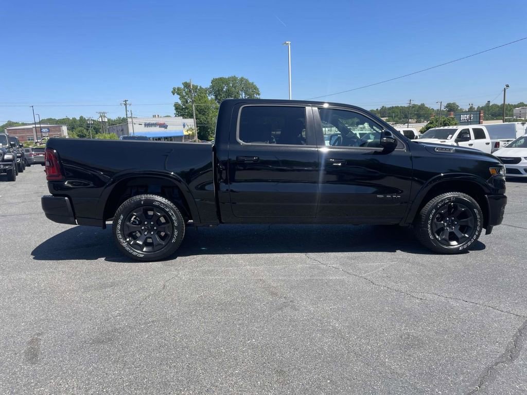 New 2026 RAM 1500 4x4 Crew Cab image 9