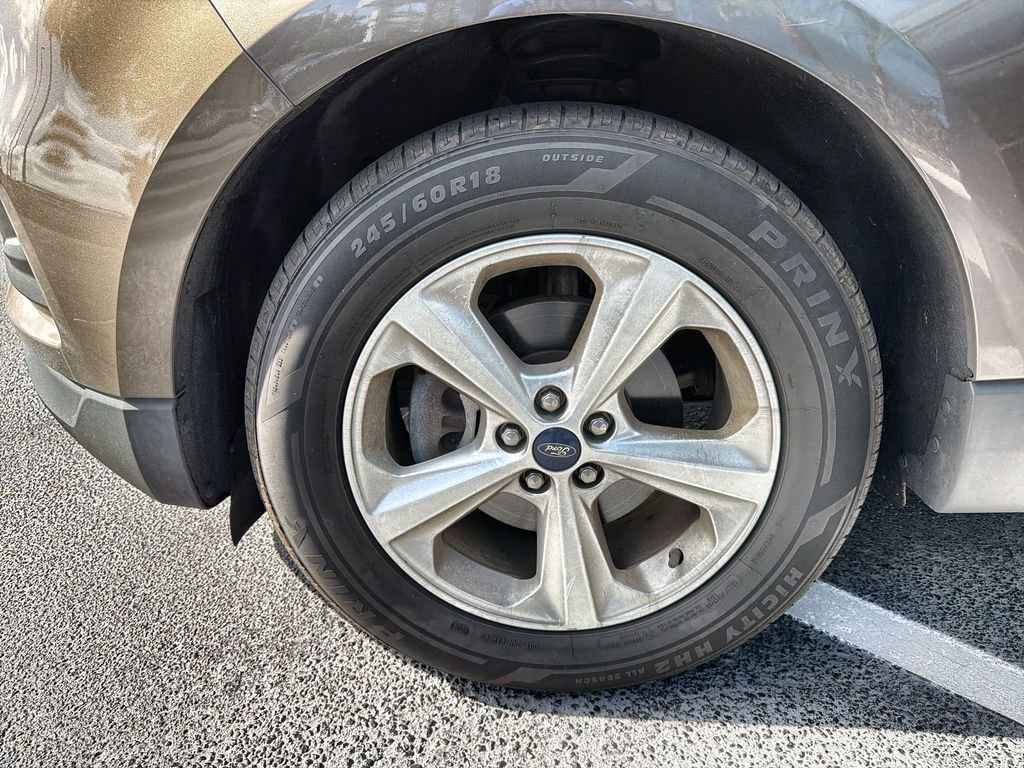 Used 2019 Ford Edge SE image 29