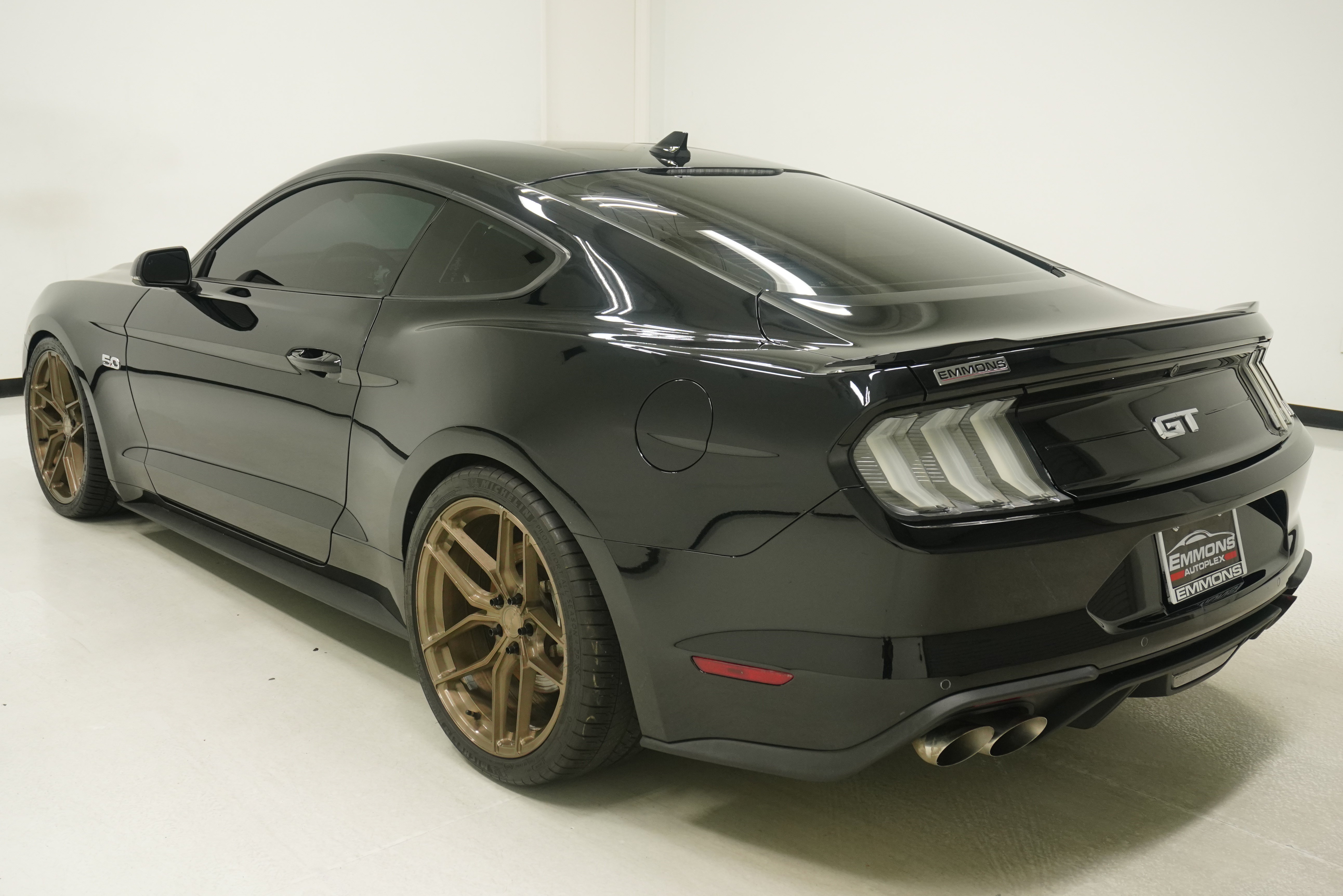 Used 2022 Ford Mustang GT Premium w/ Equipment Group 401A RWD image 6