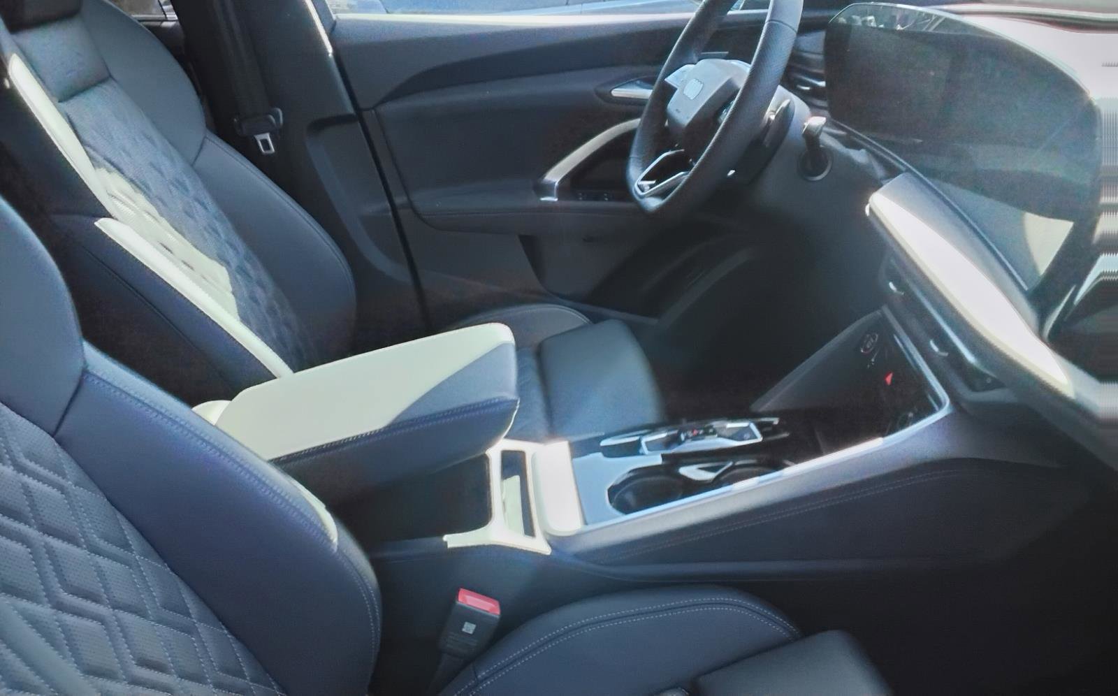 New 2025 Audi SQ5 Premium Plus image 25