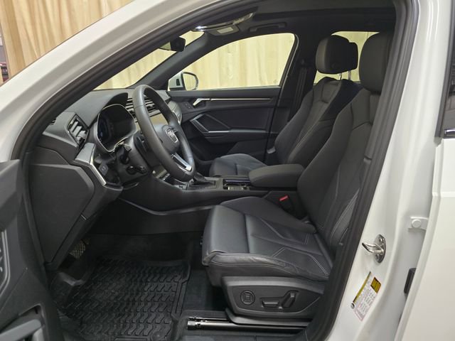 Certified 2025 Audi Q3 2.0T Premium w/ Convenience Package AWD/4WD image 17