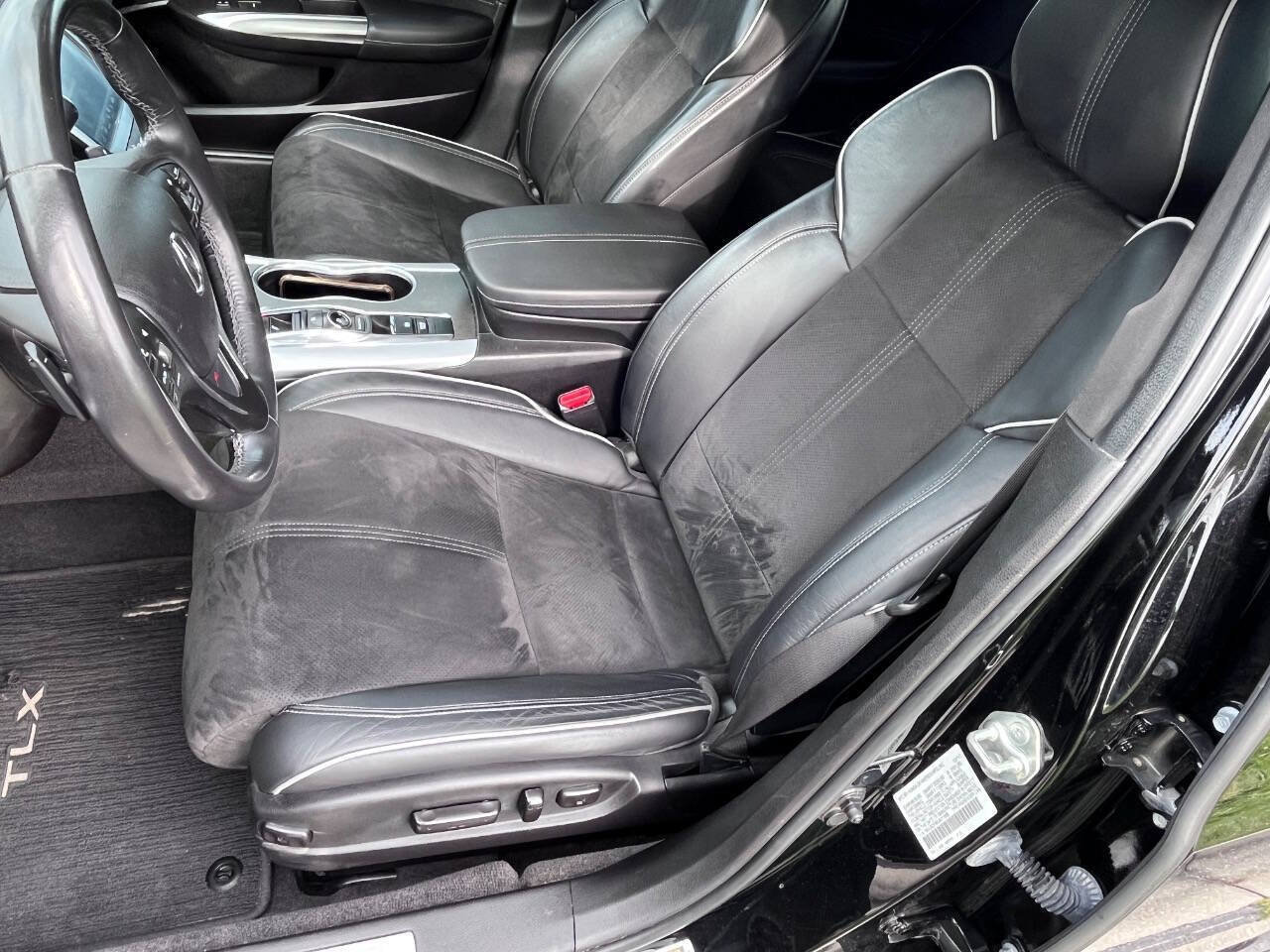 Used 2018 Acura TLX V6 w/ Technology & A-SPEC Pkg FWD image 20