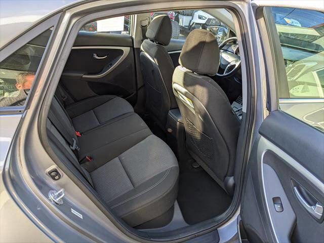 Used 2013 Hyundai Elantra GT w/ Touch & Go Pkg image 16