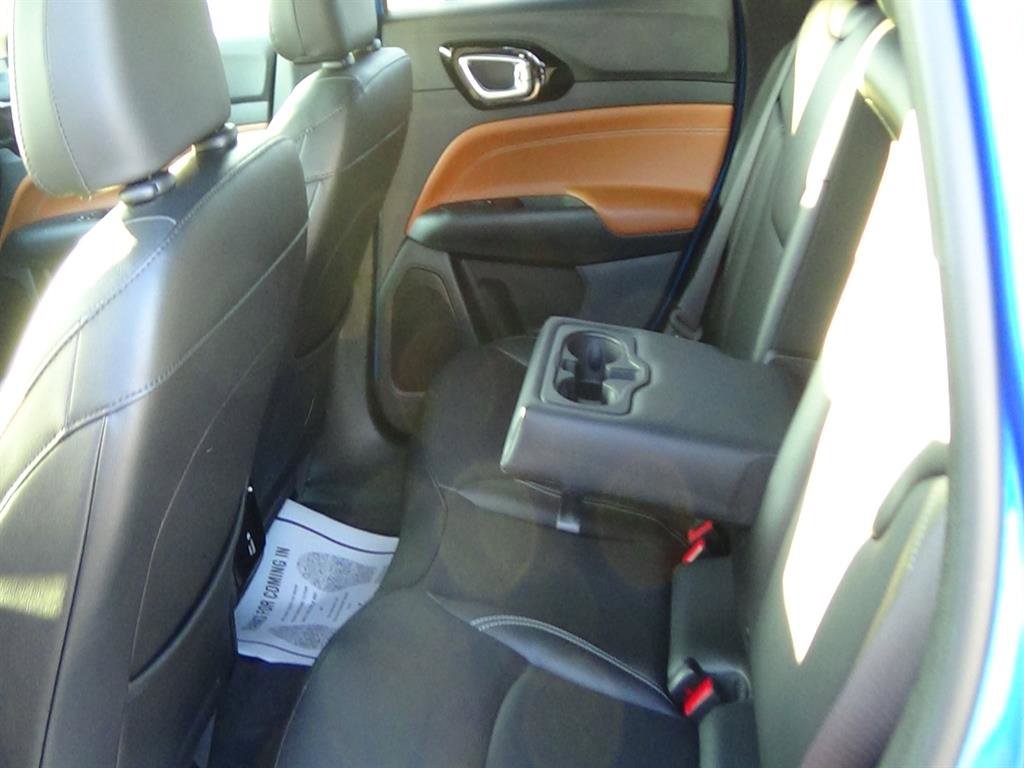 Used 2025 Jeep Compass Limited w/ Elite Group image 13