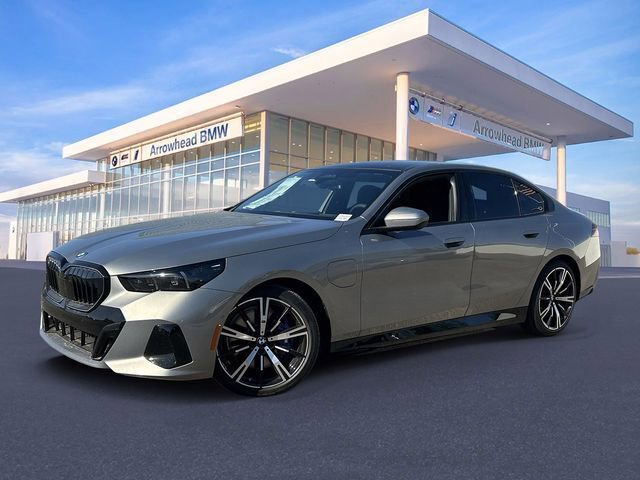 New 2026 BMW 550e xDrive w/ Executive Package AWD/4WD image 23