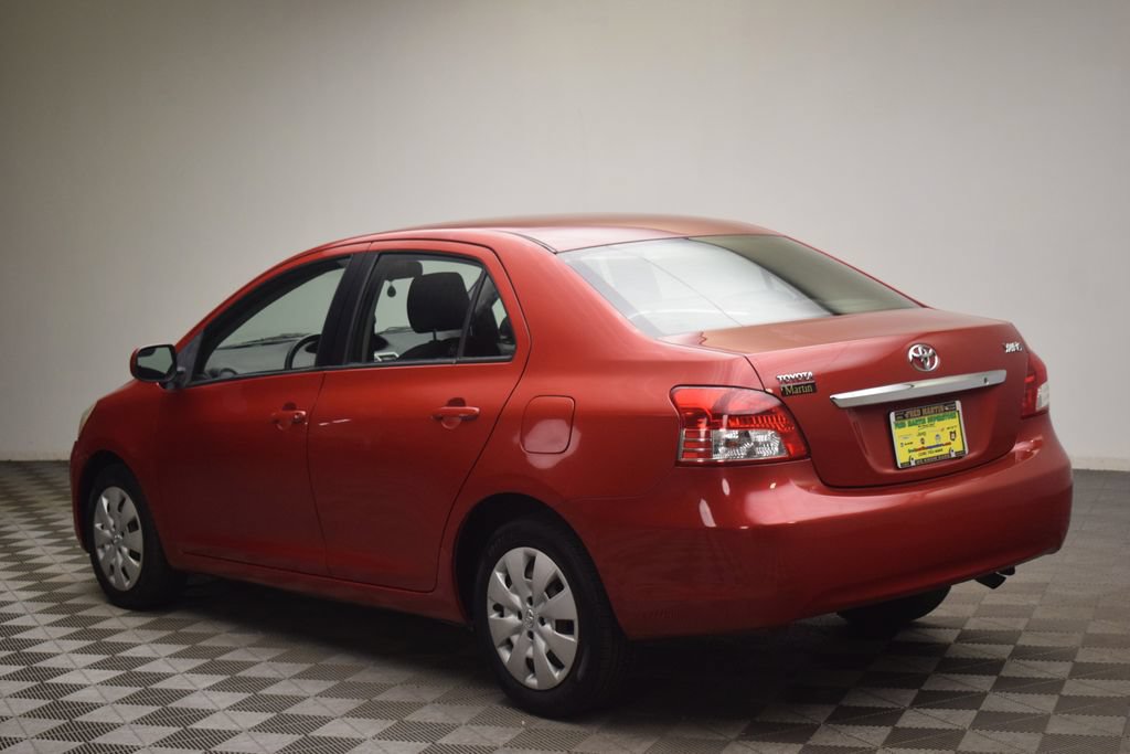 Used 2010 Toyota Yaris Sedan FWD image 4