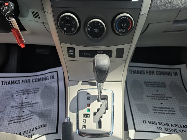 Used 2013 Toyota Corolla LE FWD image 18