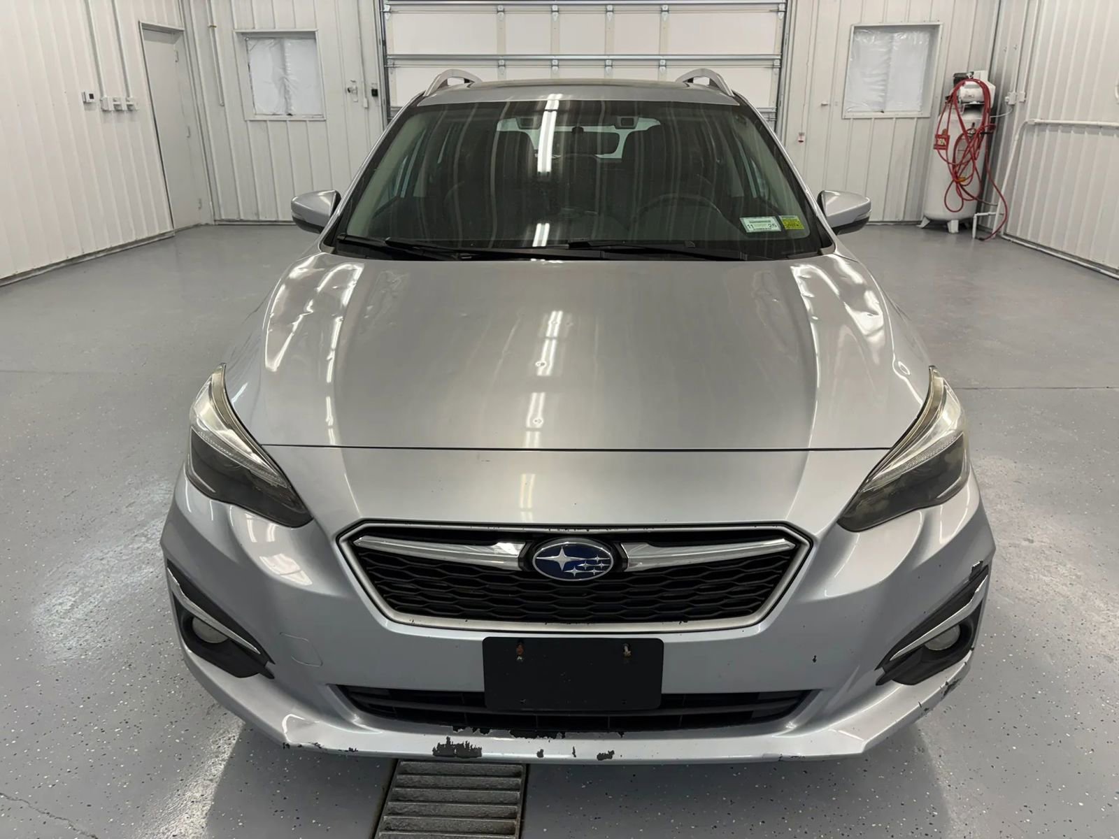 Used 2017 Subaru Impreza 2.0i Limited image 9