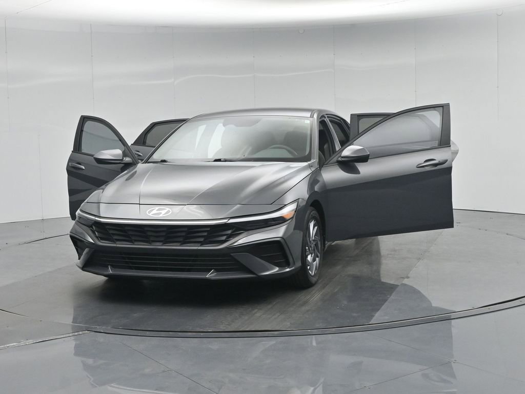 Used 2024 Hyundai Elantra SEL image 56