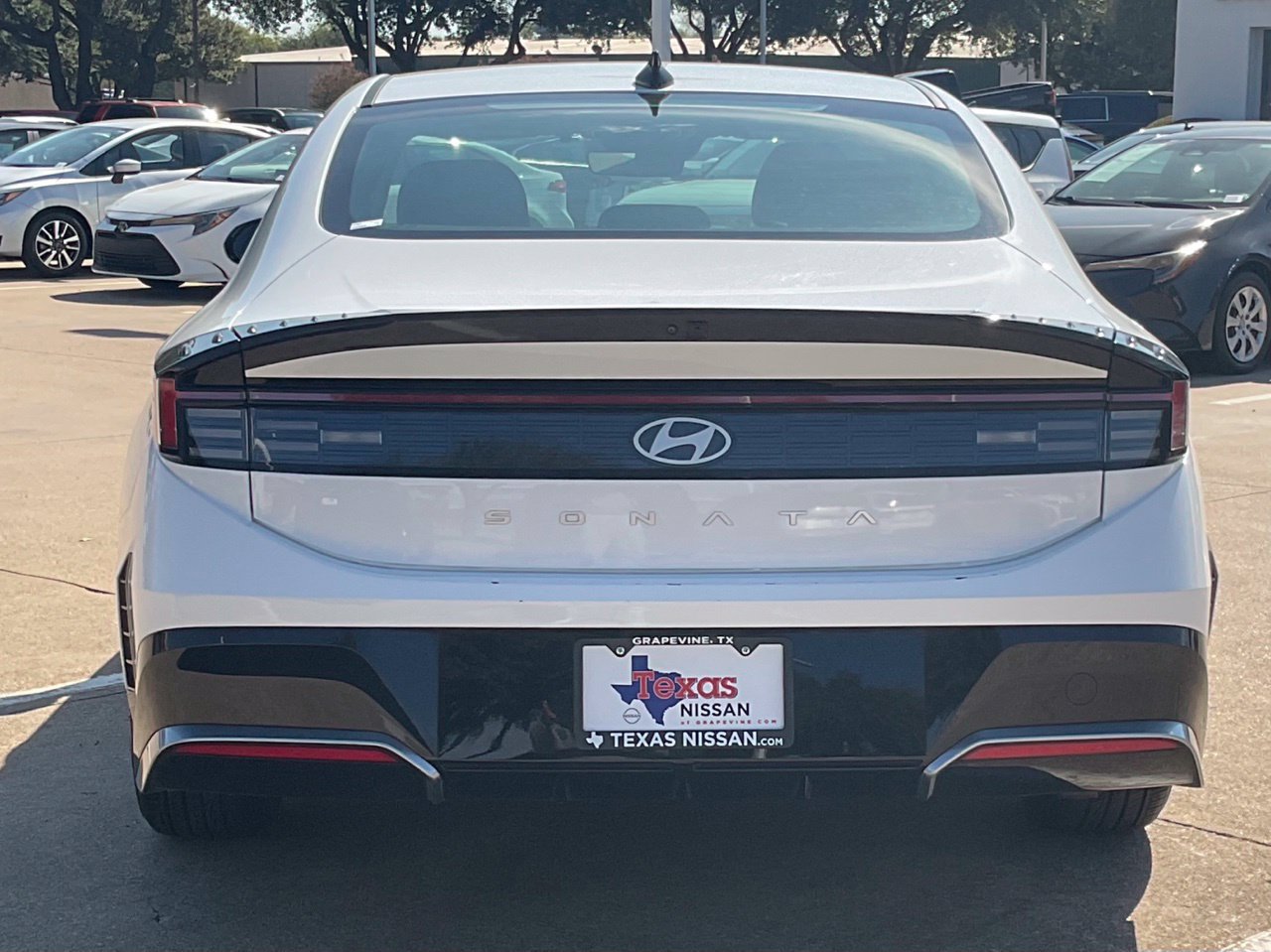 Used 2025 Hyundai Sonata SEL FWD image 4