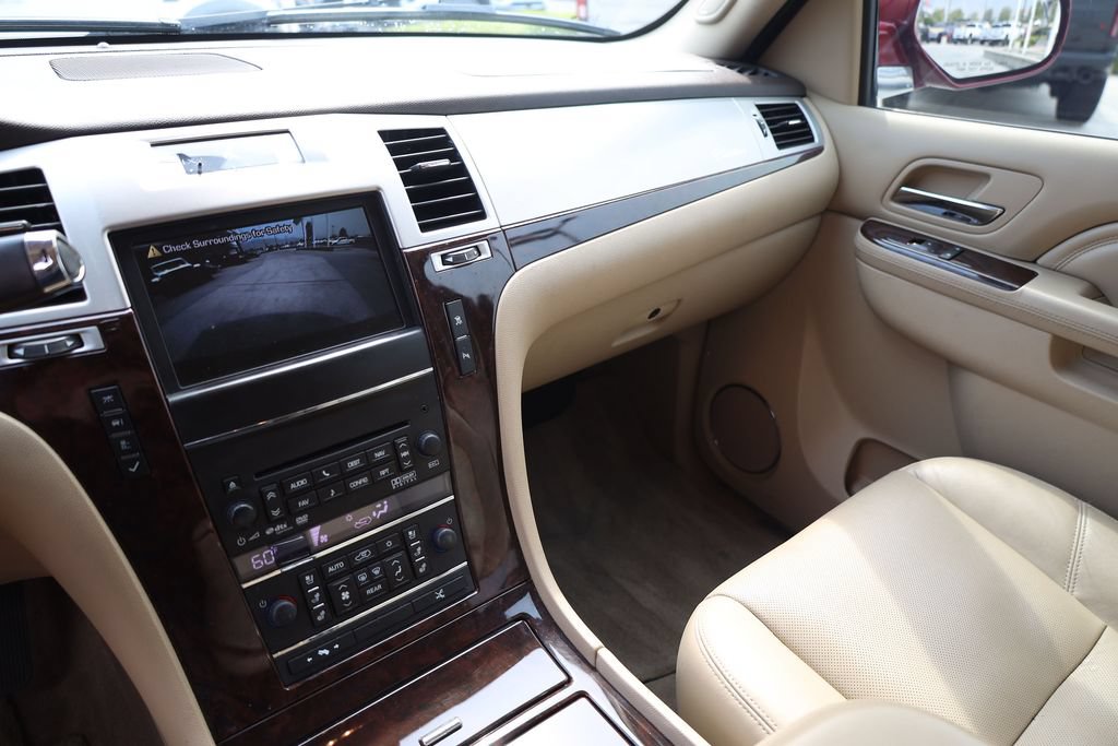 Used 2011 Cadillac Escalade ESV Premium AWD/4WD image 15