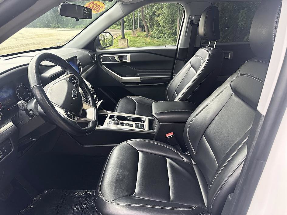 Used 2022 Ford Explorer XLT w/ Equipment Group 202A RWD image 11