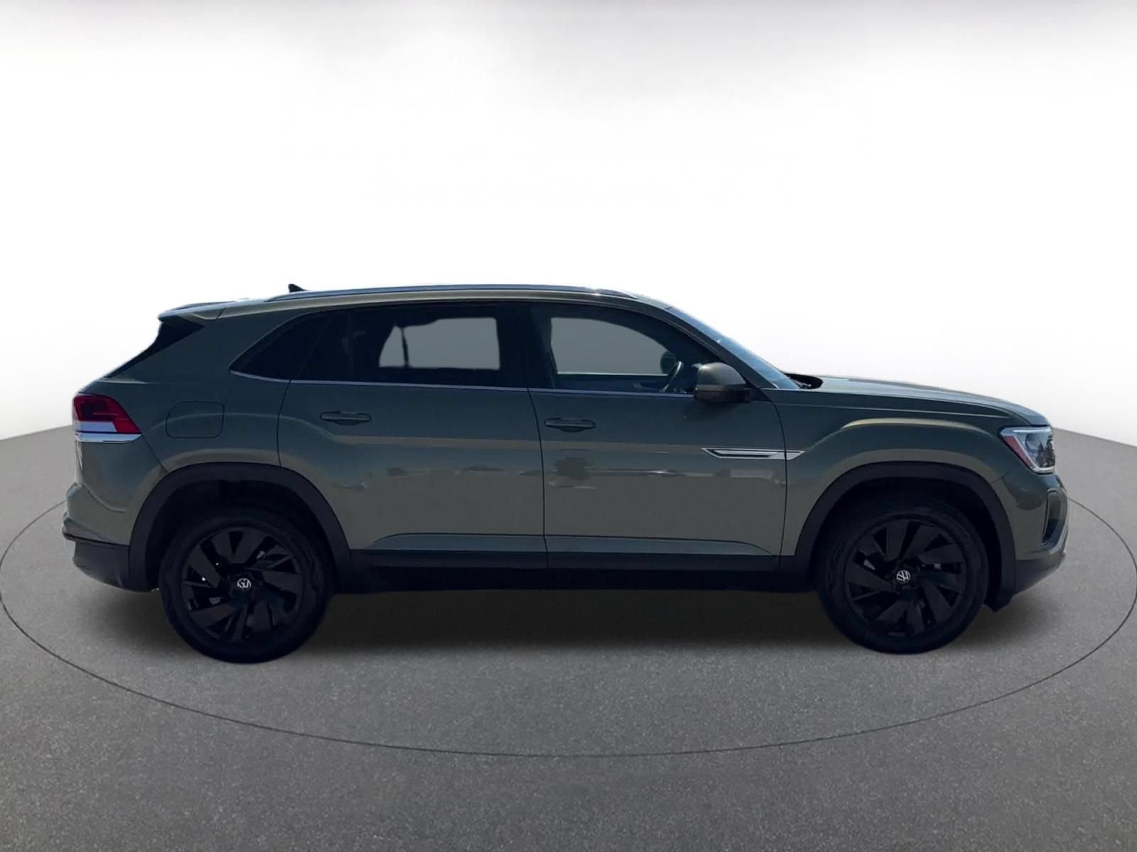 Used 2026 Volkswagen Atlas Cross Sport SE AWD/4WD image 16