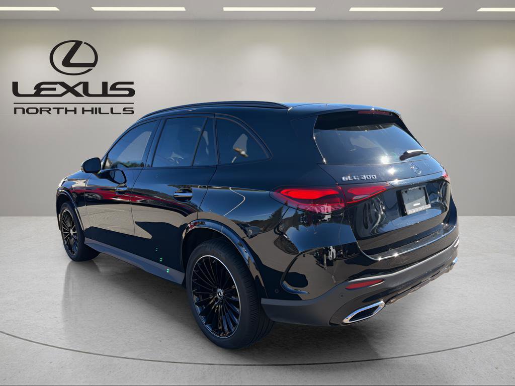 Used 2024 Mercedes-Benz GLC 300 4MATIC image 8