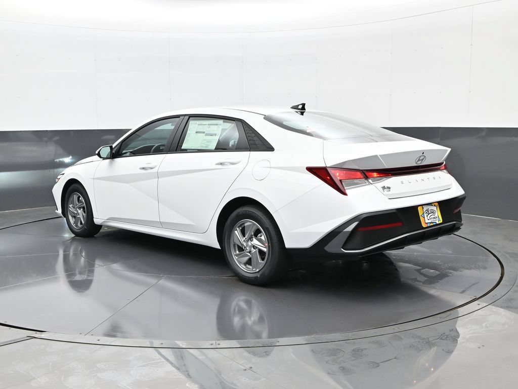 New 2026 Hyundai Elantra SE FWD image 7