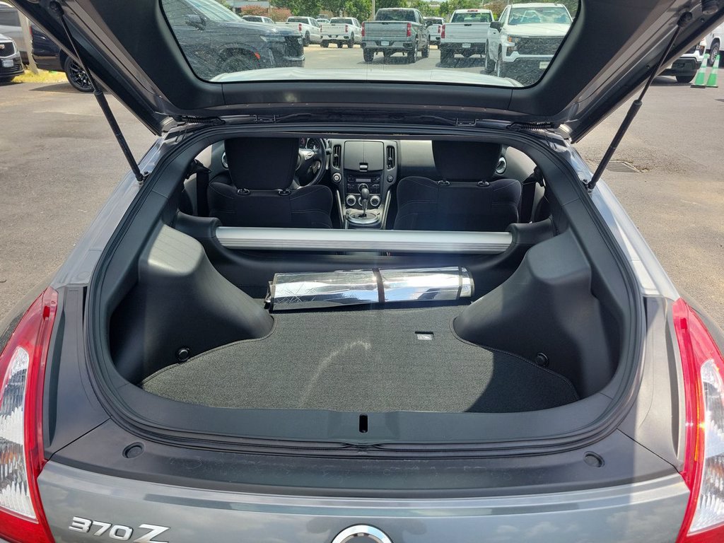 Used 2011 Nissan 370Z Coupe w/ Sport Pkg RWD image 21