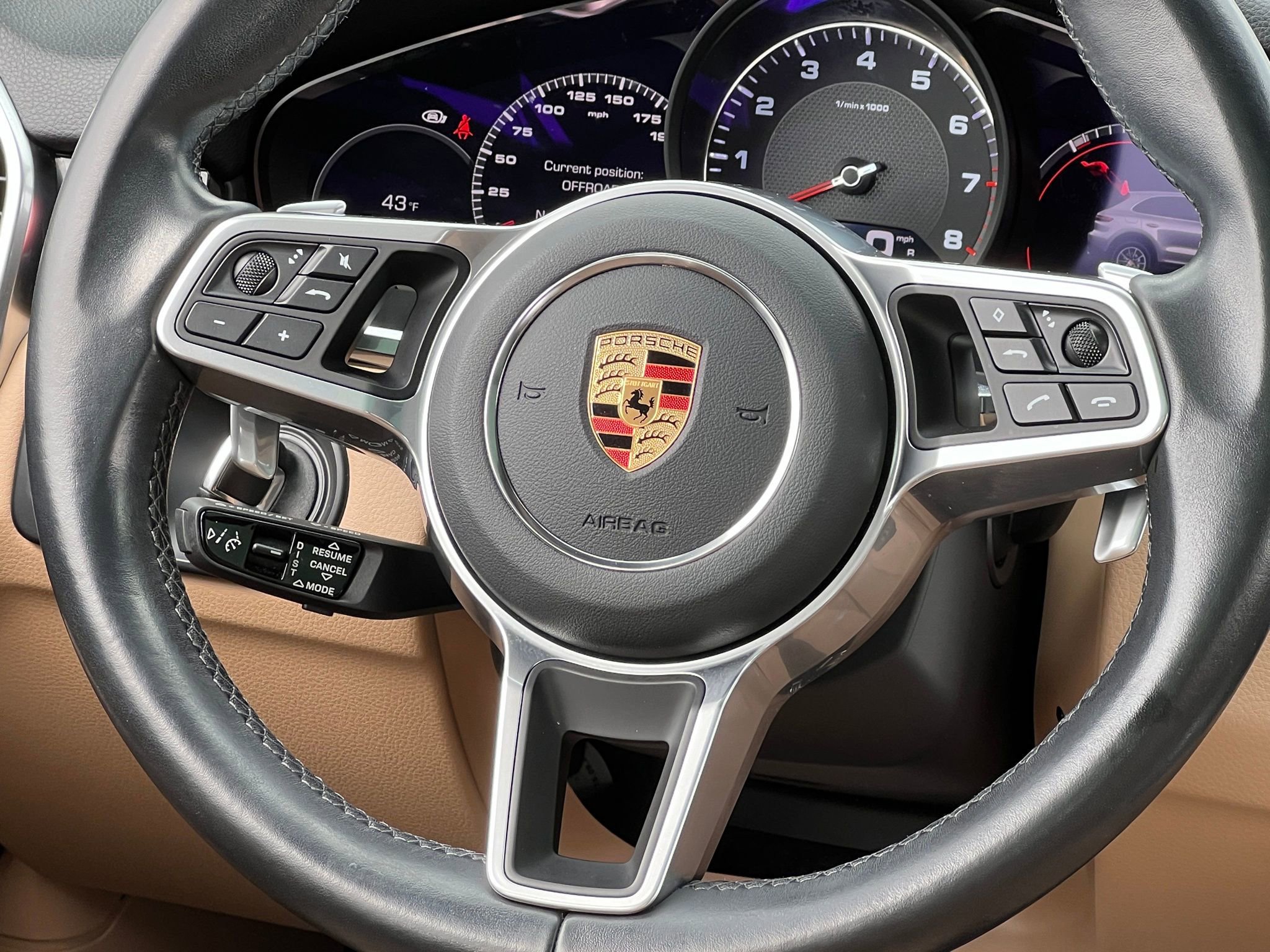 Used 2021 Porsche Cayenne S image 25