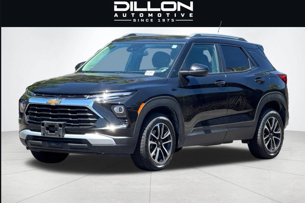 Used 2025 Chevrolet TrailBlazer LT AWD/4WD image 8