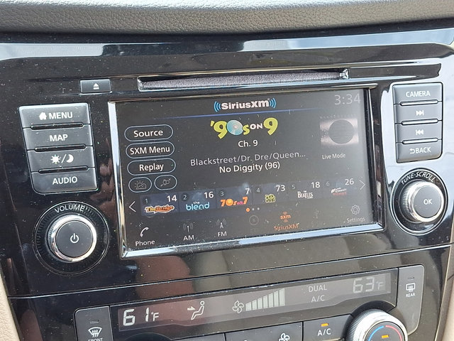 Used 2020 Nissan Rogue SV w/ Premium Package image 16