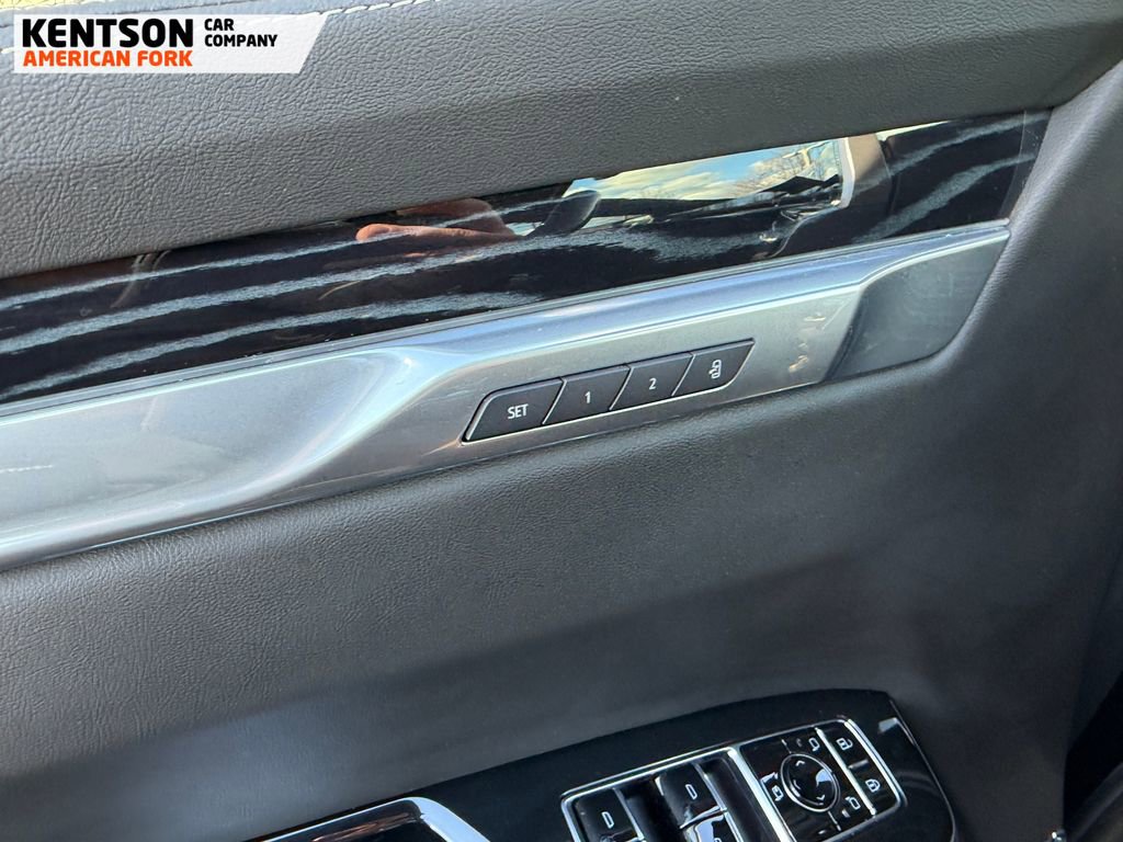 Used 2025 Cadillac Escalade ESV Sport image 26