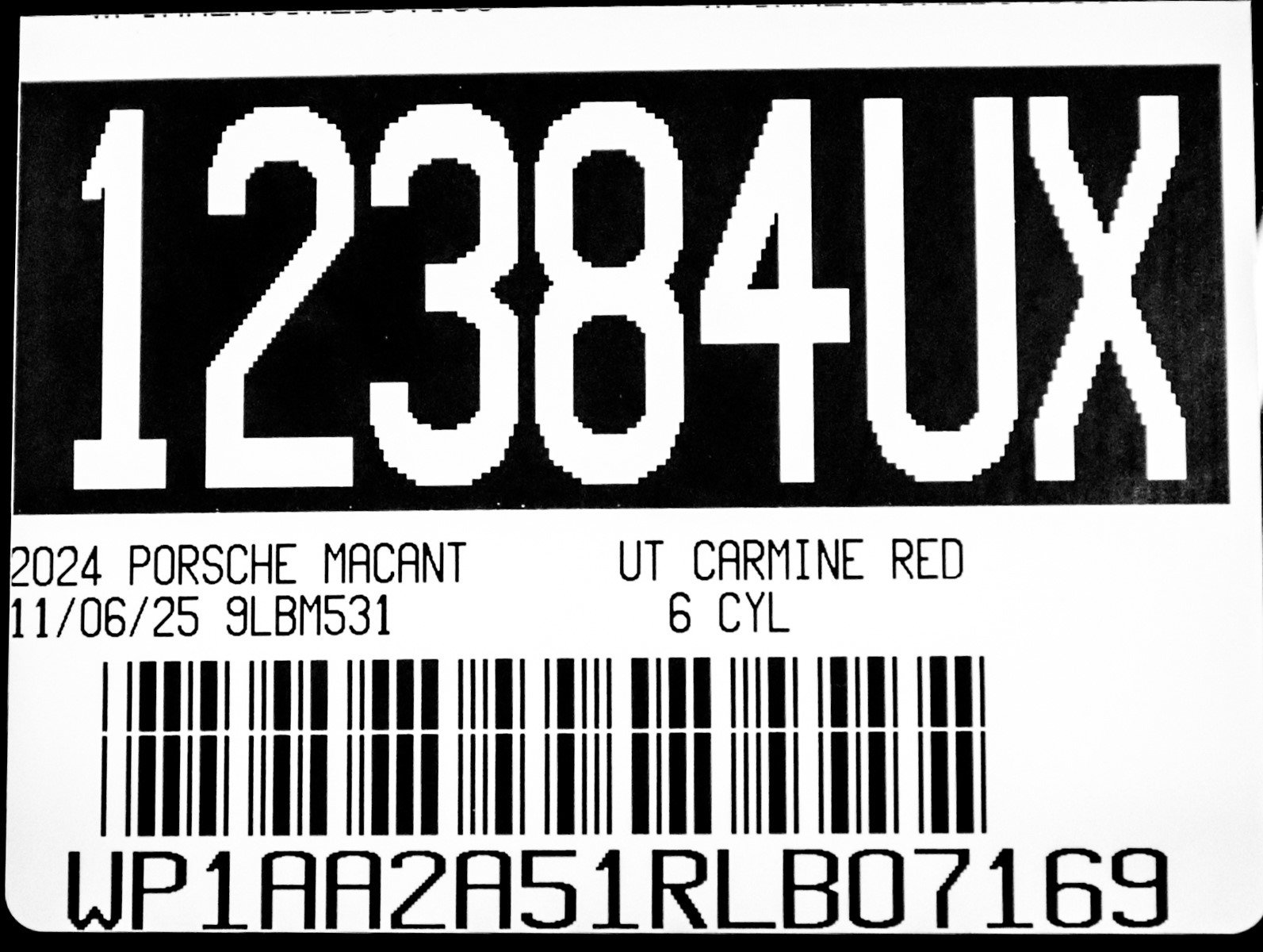 Certified 2024 Porsche Macan Turbo w/ Premium Plus Package image 28