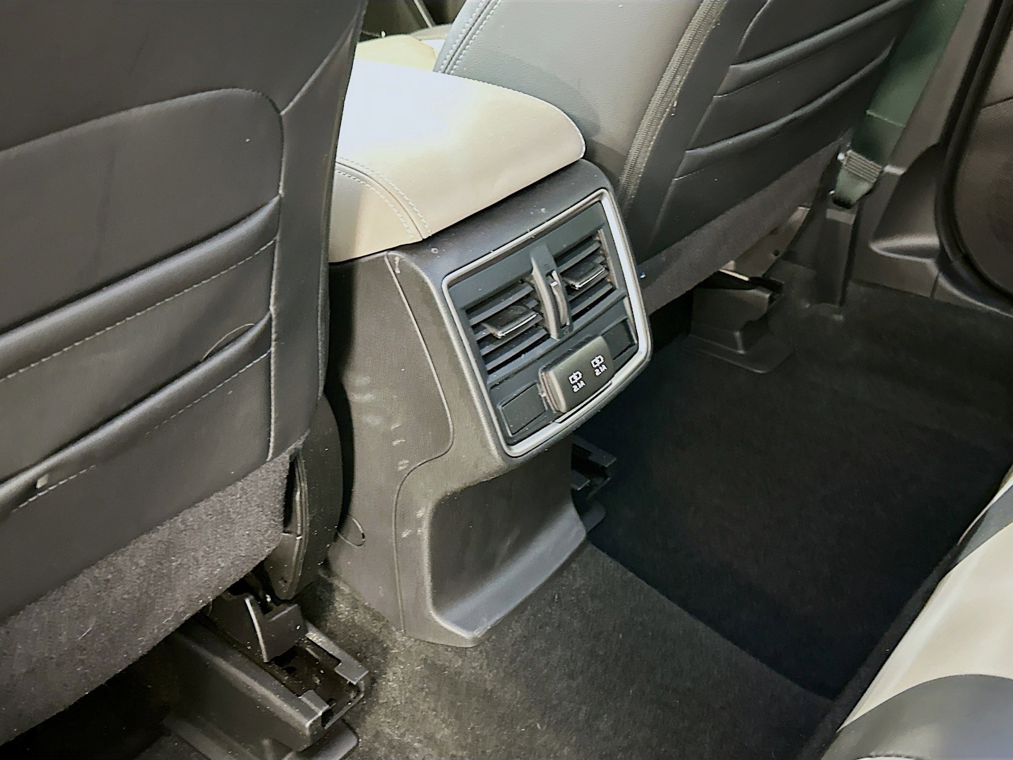 Used 2023 Subaru Forester Limited AWD/4WD image 29