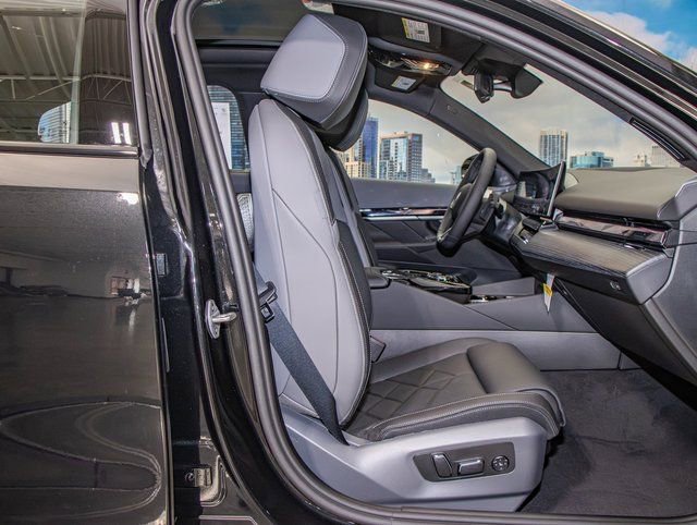 Used 2026 BMW 540i xDrive w/ Executive Package image 21