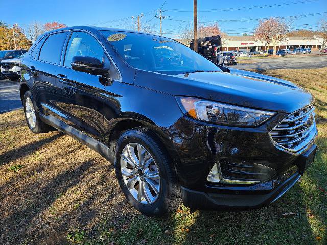 Certified 2024 Ford Edge Titanium image 3