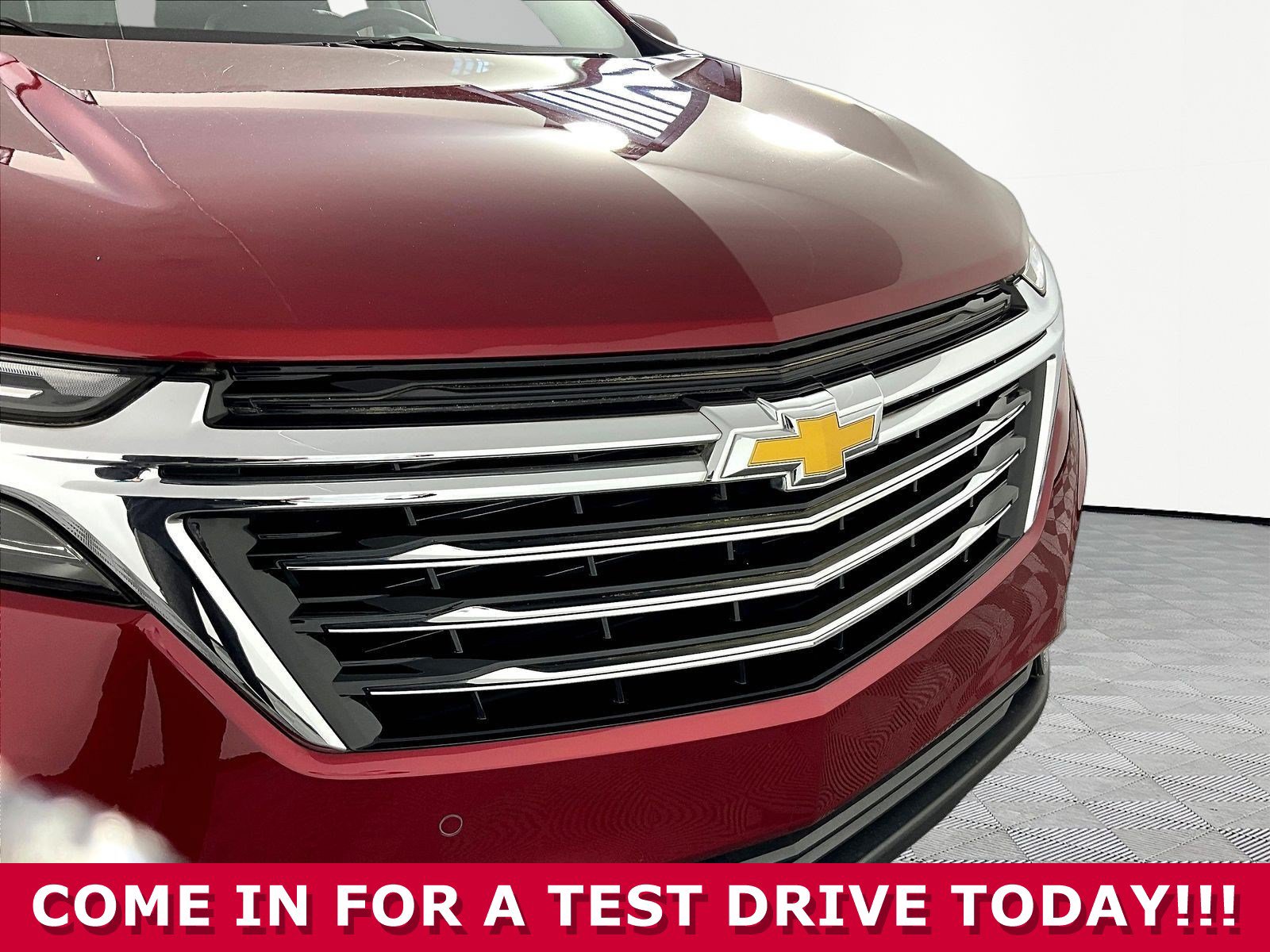 Used 2023 Chevrolet Equinox Premier FWD image 32