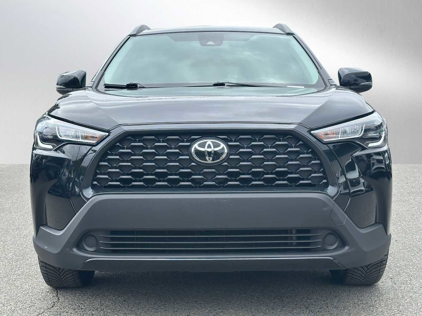 Used 2022 Toyota Corolla Cross LE AWD/4WD image 8