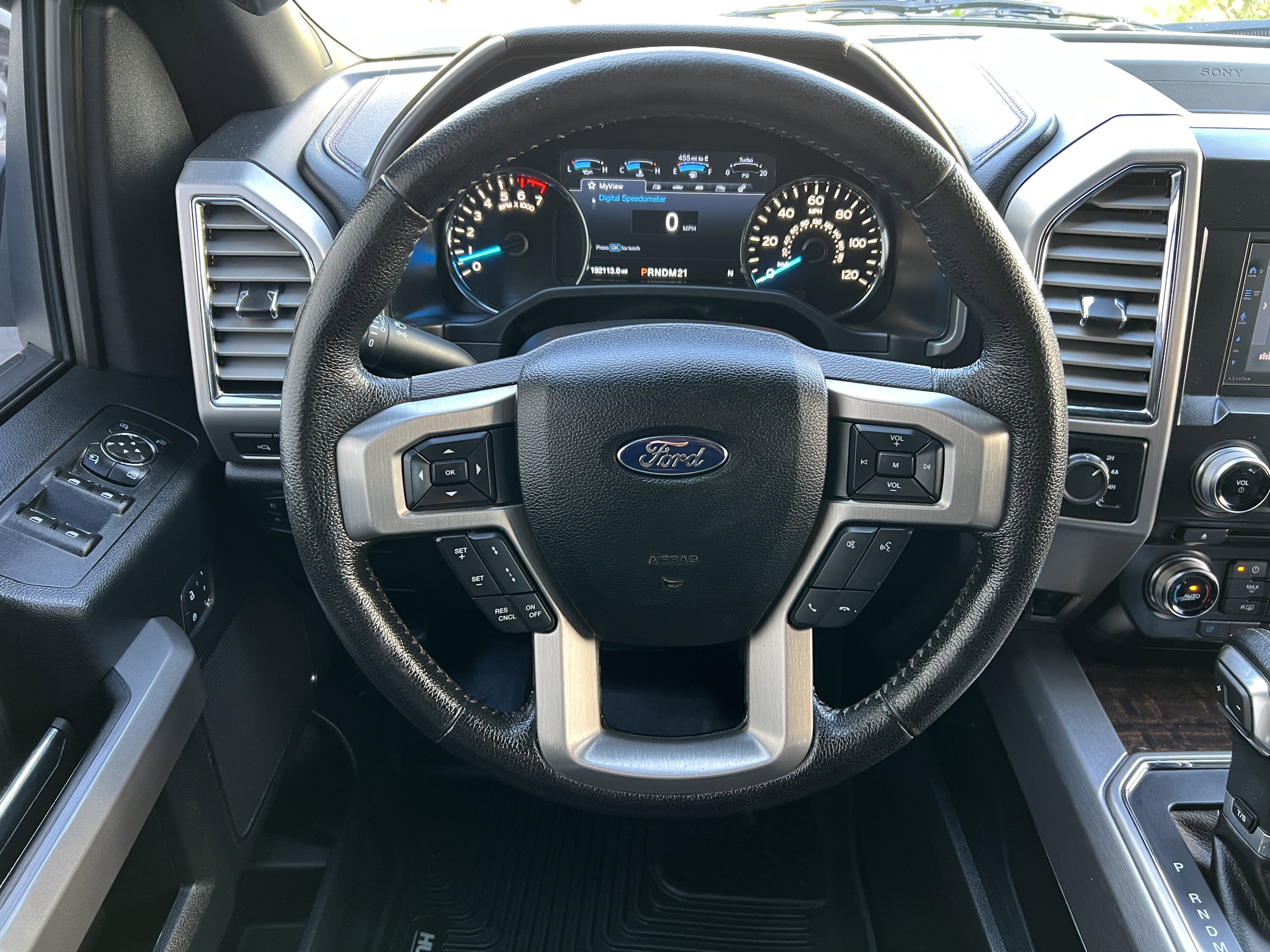Used 2015 Ford F150 Platinum w/ Equipment Group 701A Luxury AWD/4WD image 23