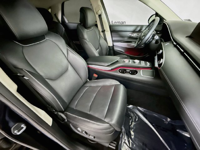 Used 2024 Genesis GV70 2.5T w/ Advanced Package AWD/4WD image 28