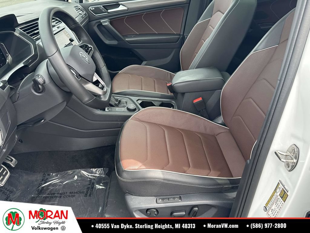Certified 2024 Volkswagen Tiguan SEL R-Line AWD/4WD image 20