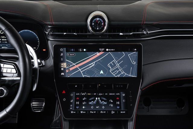 Used 2023 Maserati Grecale Modena image 33