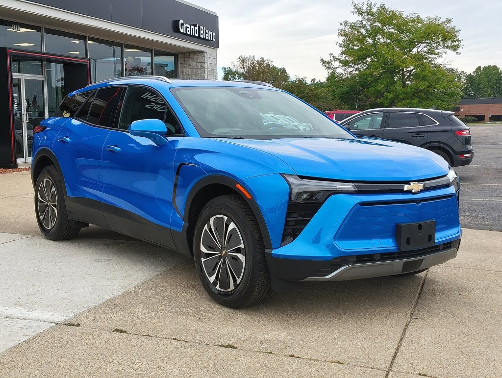 Used 2024 Chevrolet Blazer EV LT AWD/4WD image 15