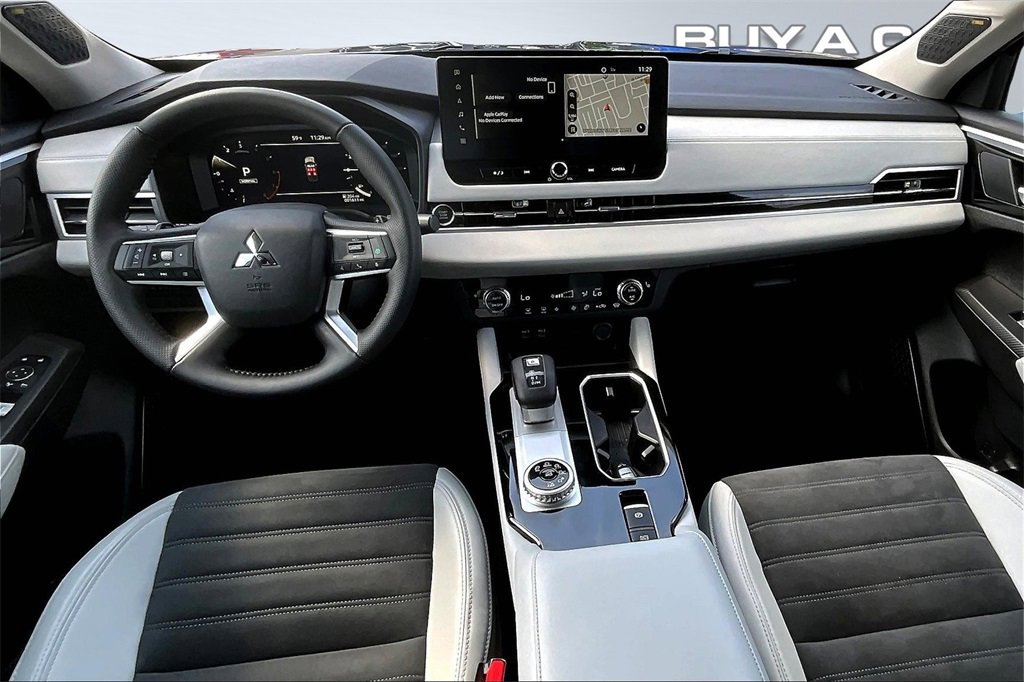 New 2025 Mitsubishi Outlander SE image 5