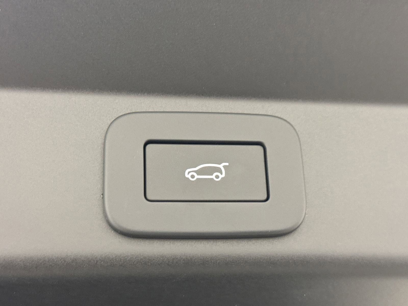 New 2025 Land Rover Range Rover Sport SV Edition Two image 29