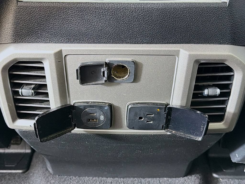 Used 2021 Ford F350 Lariat w/ Lariat Ultimate Package AWD/4WD image 40