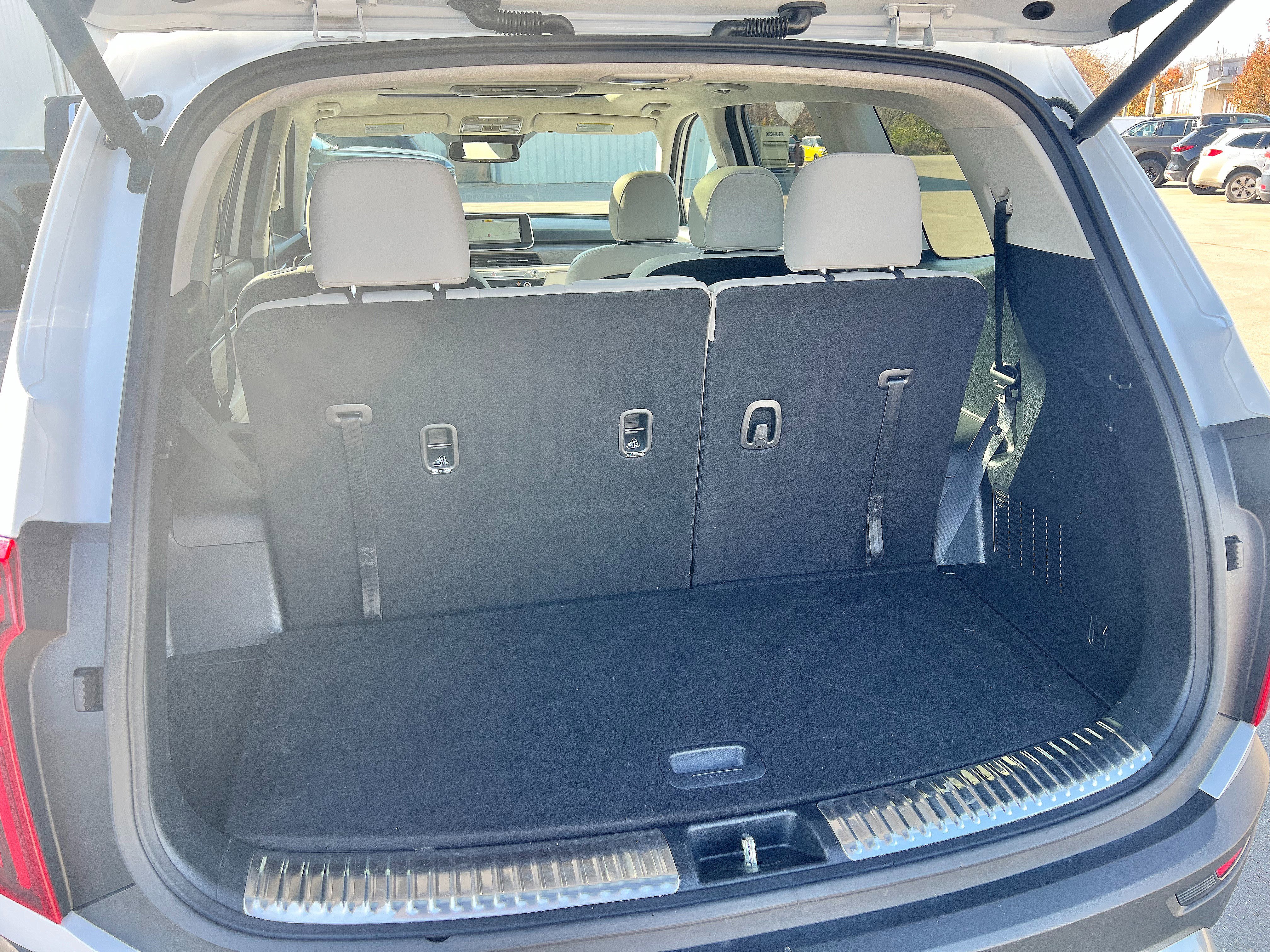 Used 2020 Kia Telluride SX w/ SX Prestige Package image 28