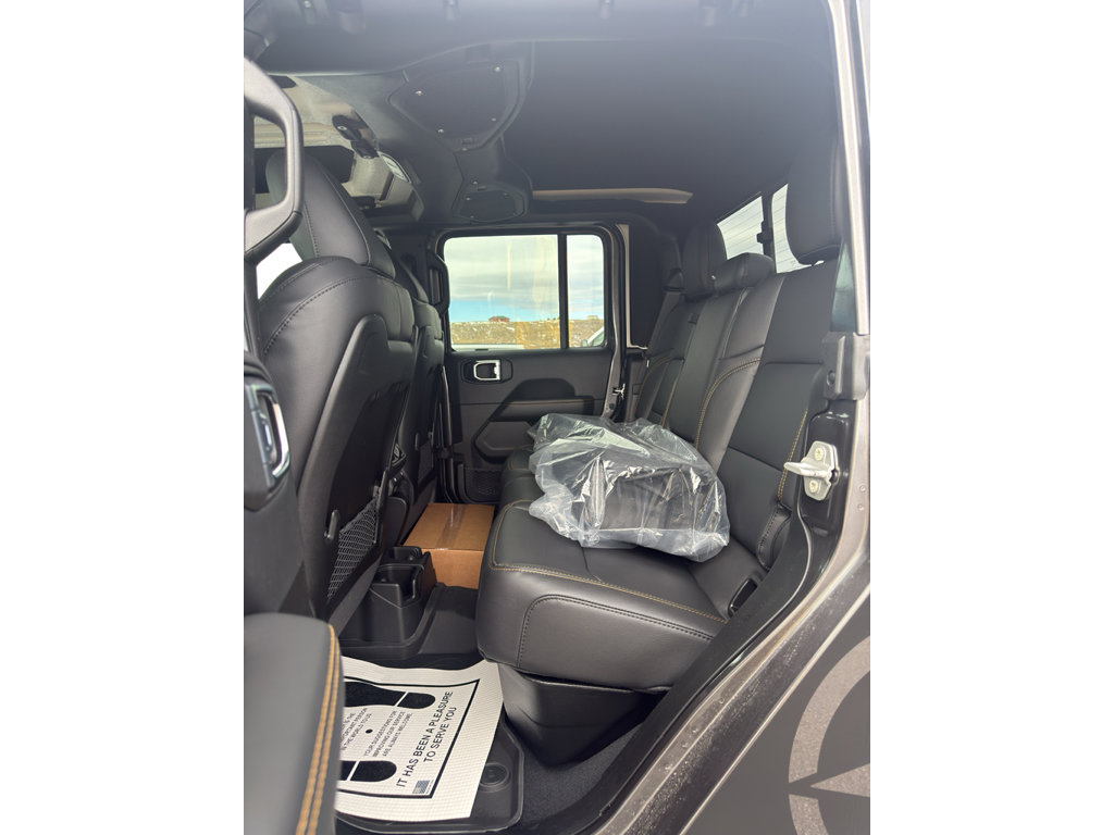 New 2026 Jeep Gladiator Sahara image 12