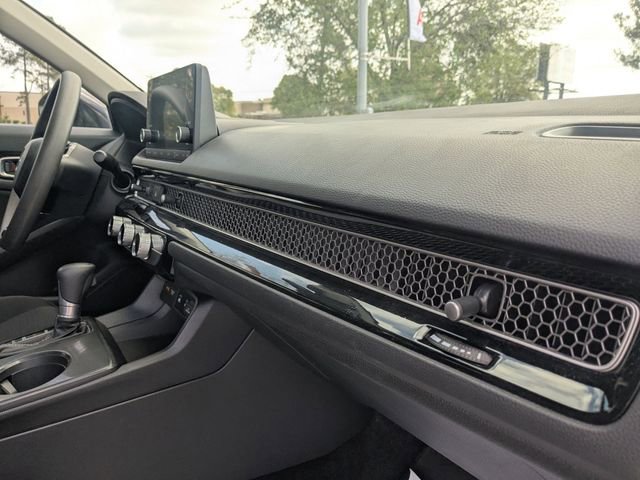 Used 2025 Honda Civic LX image 33