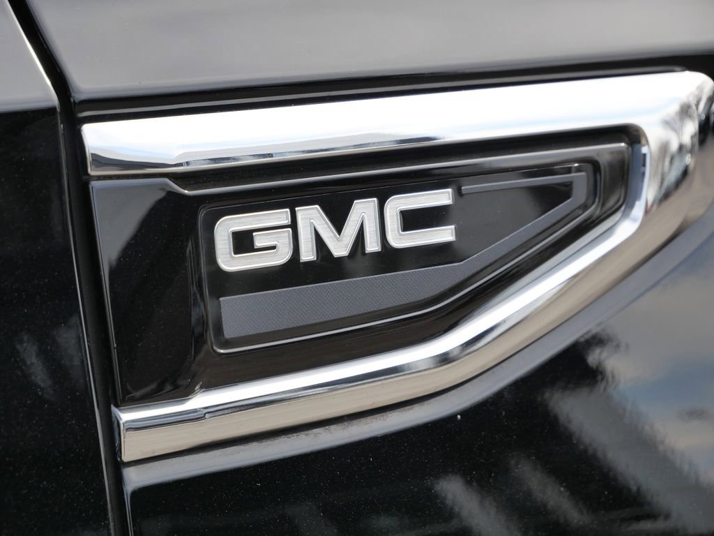 Used 2022 GMC Yukon XL SLT w/ SLT Premium Package image 16