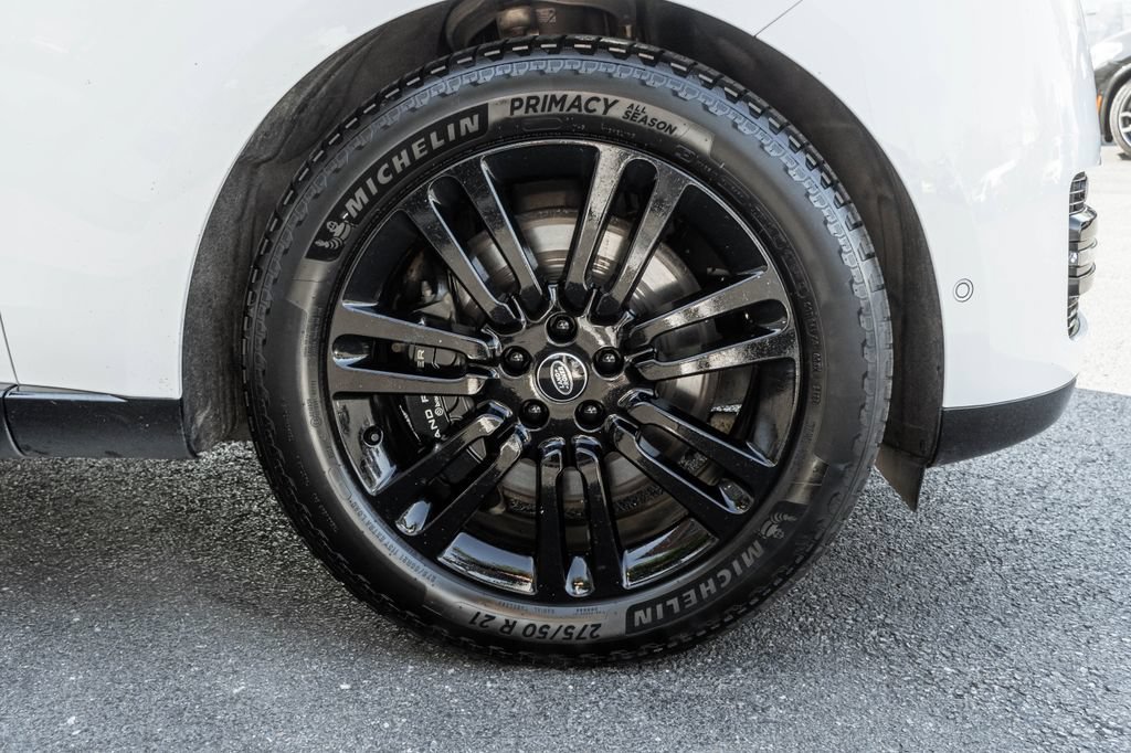 Used 2023 Land Rover Range Rover SE AWD/4WD image 4