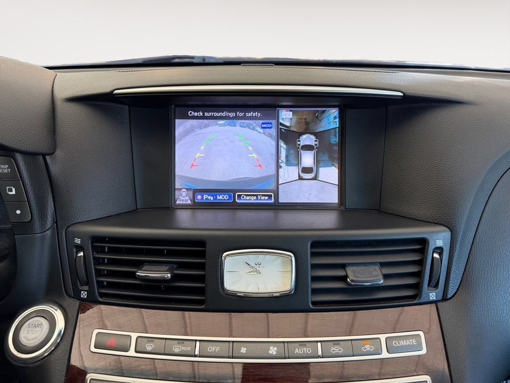 Used 2017 INFINITI Q70 3.7 RWD image 6
