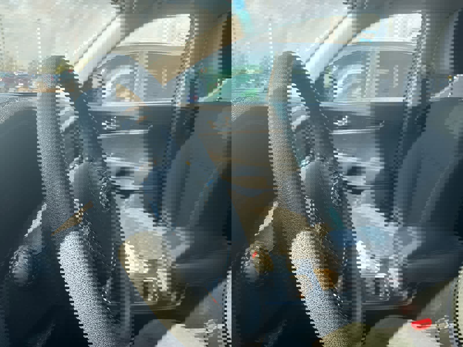 Used 2020 Kia Sorento LX FWD image 32